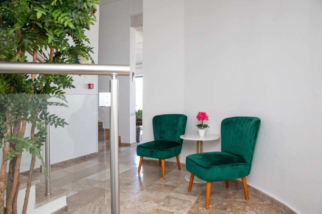 מסטיכרי Sea Breeze Hotel מראה חיצוני תמונה
