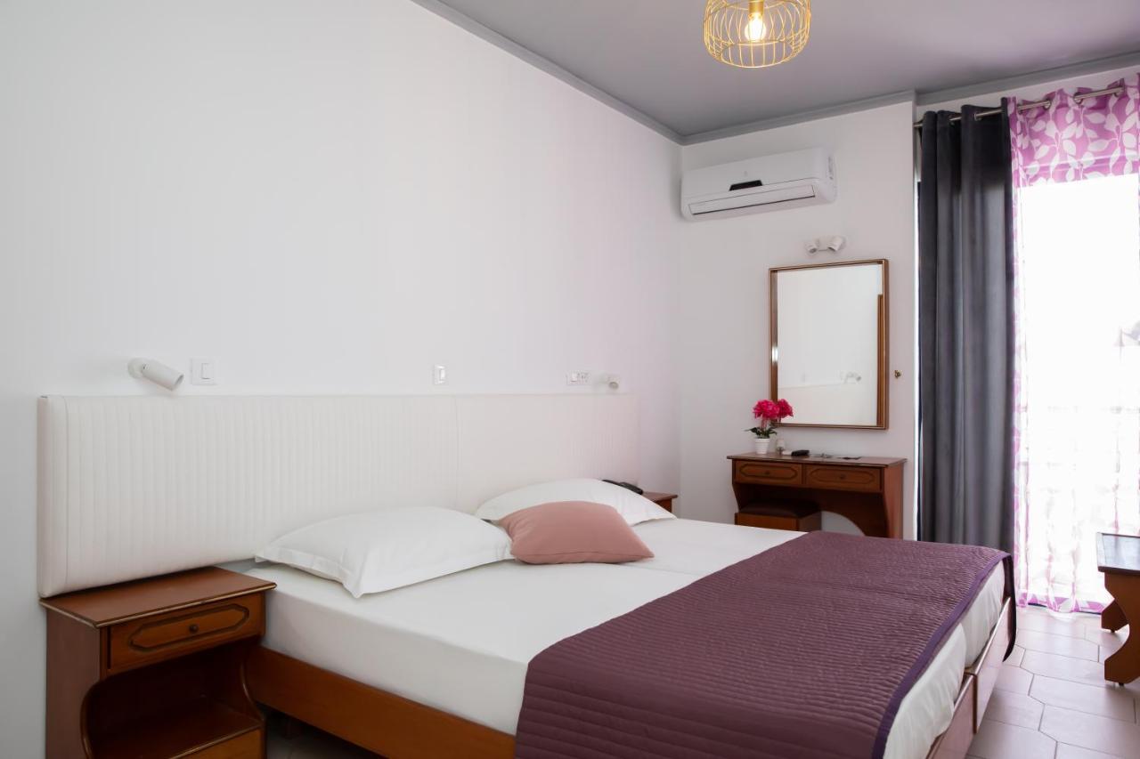 מסטיכרי Sea Breeze Hotel מראה חיצוני תמונה