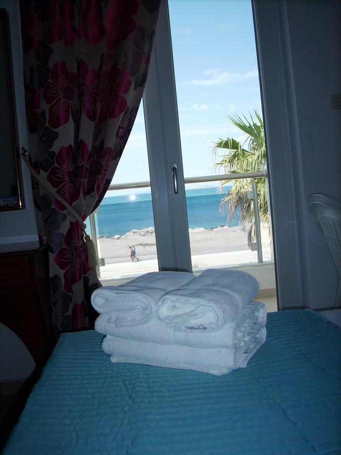 מסטיכרי Sea Breeze Hotel מראה חיצוני תמונה